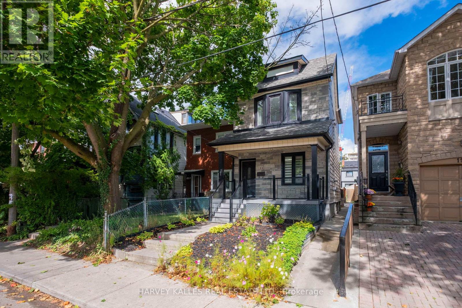 Main & 2nd - 198 Yarmouth Road, Toronto, Ontario  M6G 1X4 - Photo 3 - W12479151