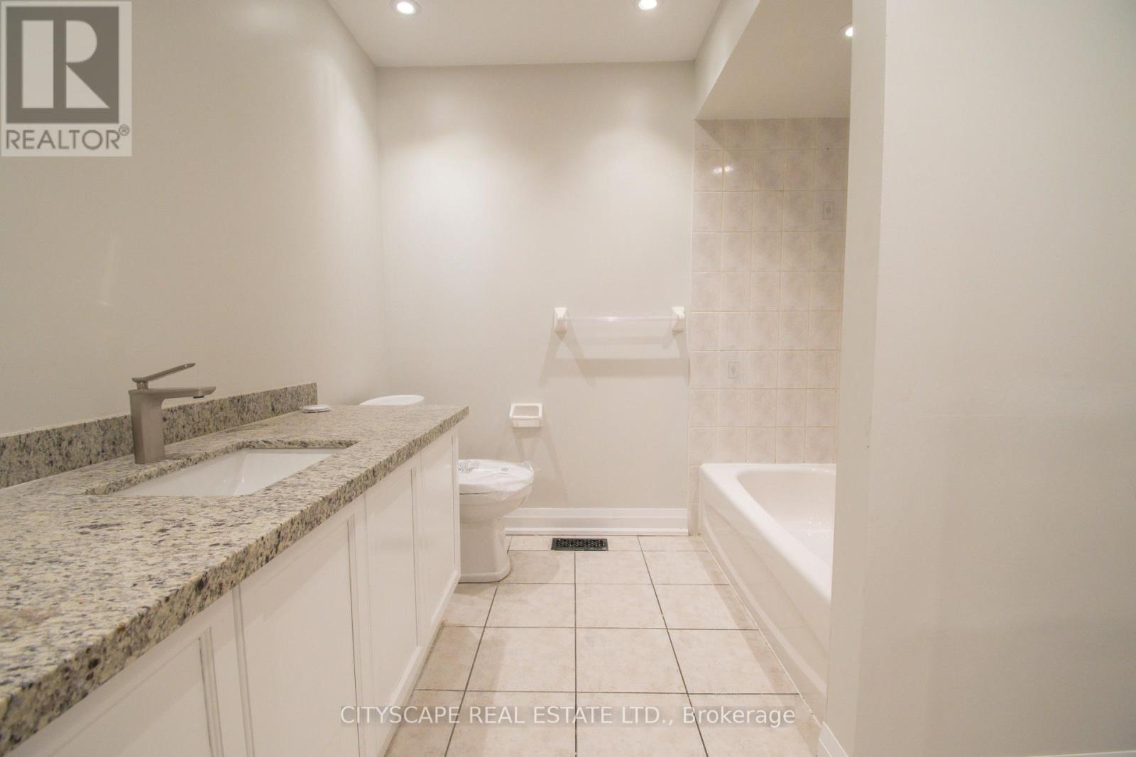 43 Vintage Gate, Brampton, Ontario  L6X 5C2 - Photo 23 - W12479152