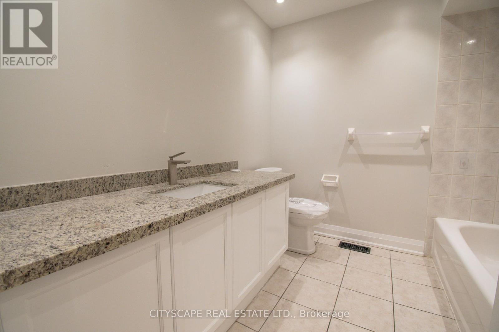 43 Vintage Gate, Brampton, Ontario  L6X 5C2 - Photo 24 - W12479152