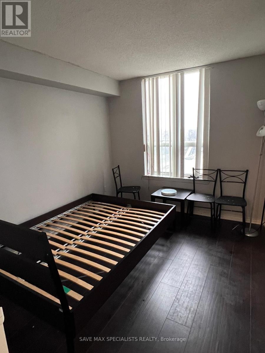 1214 - 135 Hillcrest Avenue, Mississauga, Ontario  L5B 4B1 - Photo 13 - W12479153