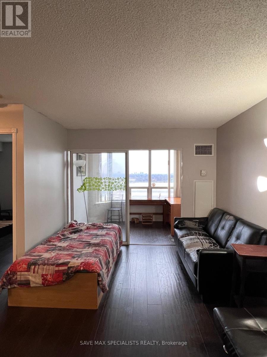 1214 - 135 Hillcrest Avenue, Mississauga, Ontario  L5B 4B1 - Photo 5 - W12479153