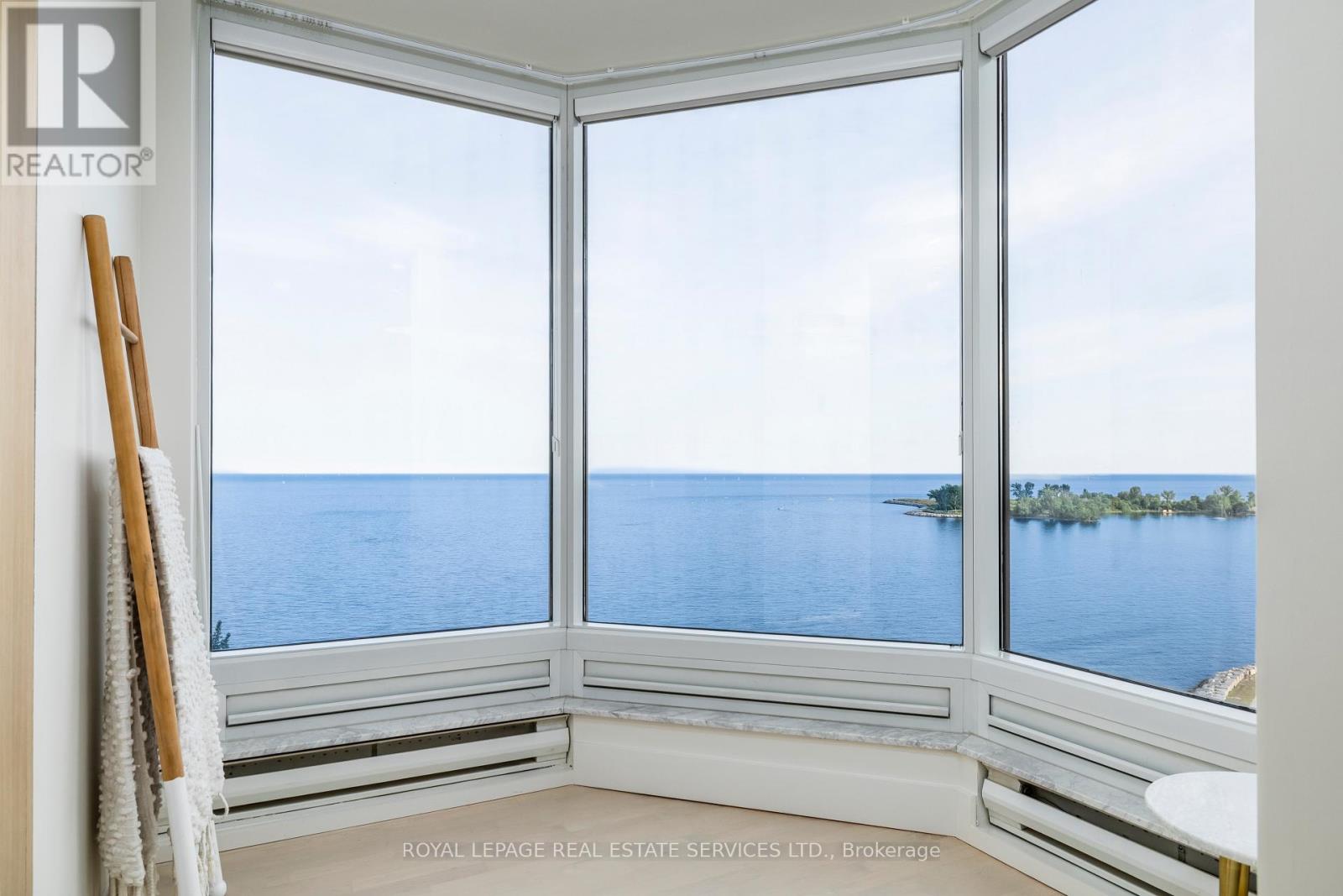 1203 - 1 Palace Pier Court, Toronto, Ontario  M8V 3W9 - Photo 11 - W12479154