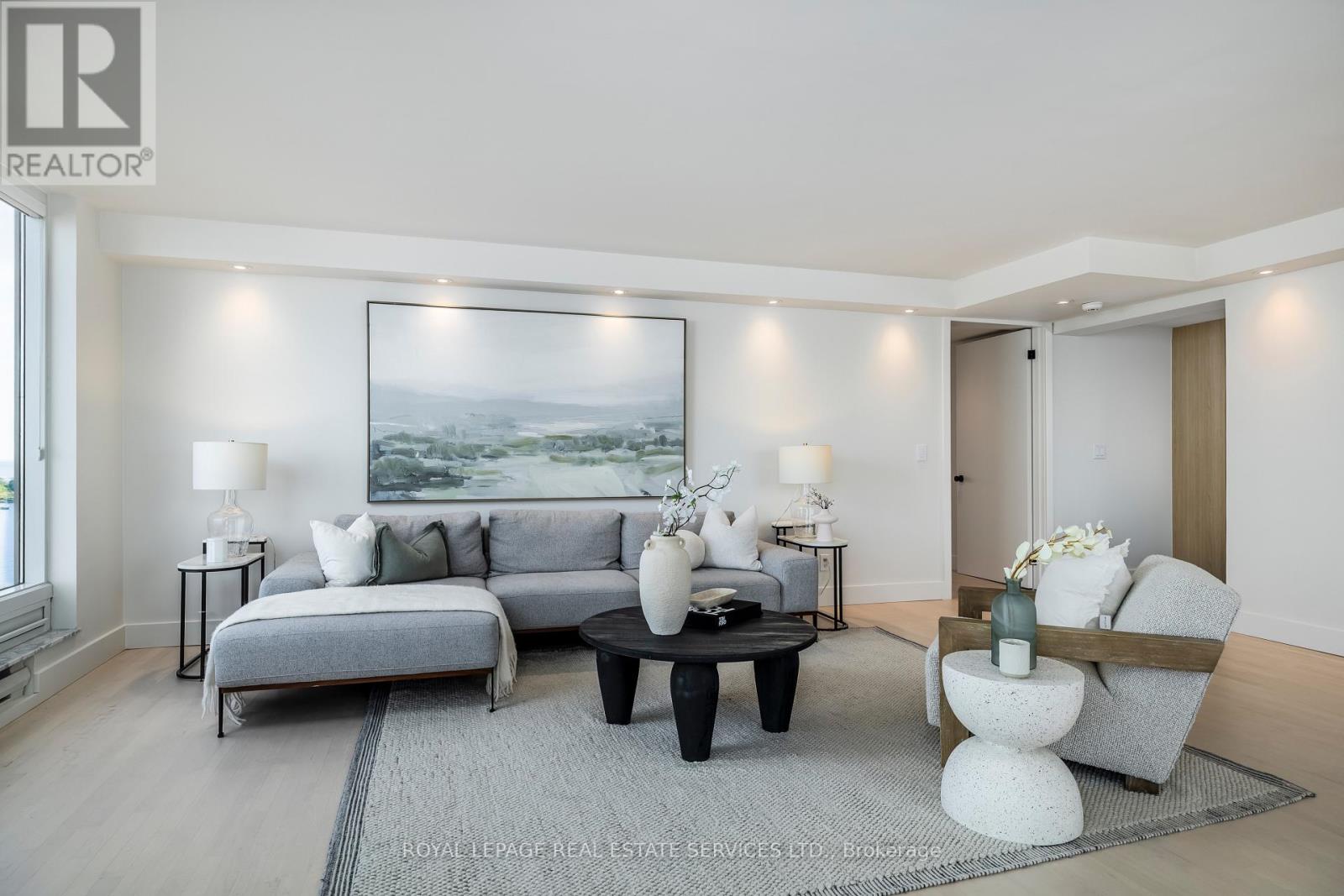 1203 - 1 Palace Pier Court, Toronto, Ontario  M8V 3W9 - Photo 3 - W12479154