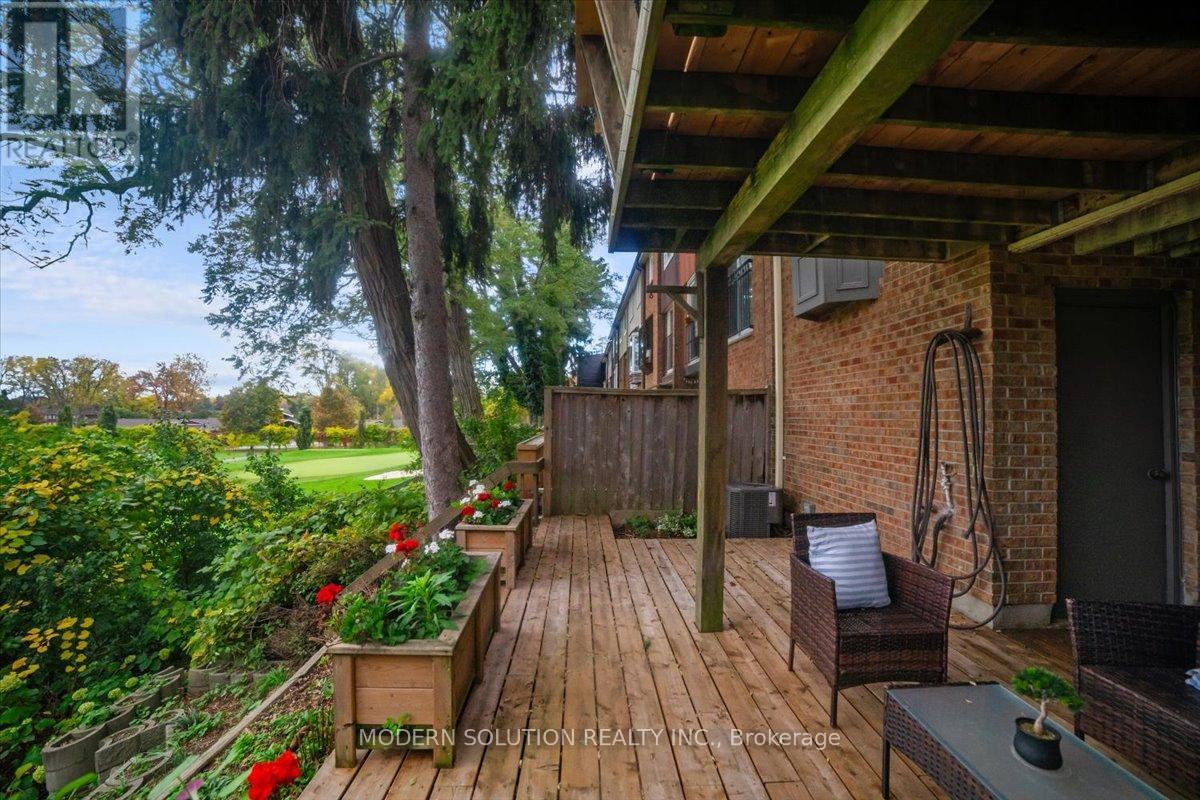1464 Credit Woodlands Court, Mississauga, Ontario  L5C 3J5 - Photo 29 - W12479161