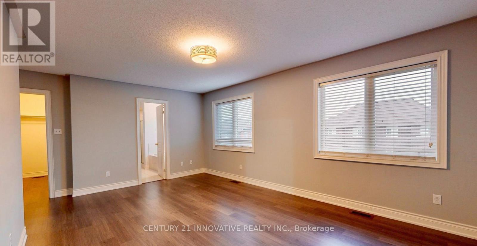 5464 Meadowcrest Avenue, Mississauga, Ontario  L5M 0V7 - Photo 12 - W12479162