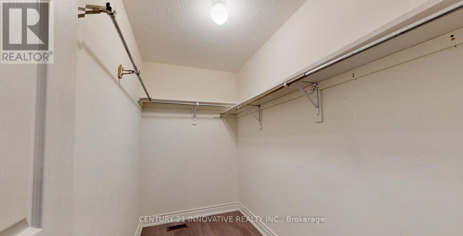 5464 Meadowcrest Avenue, Mississauga, Ontario  L5M 0V7 - Photo 13 - W12479162