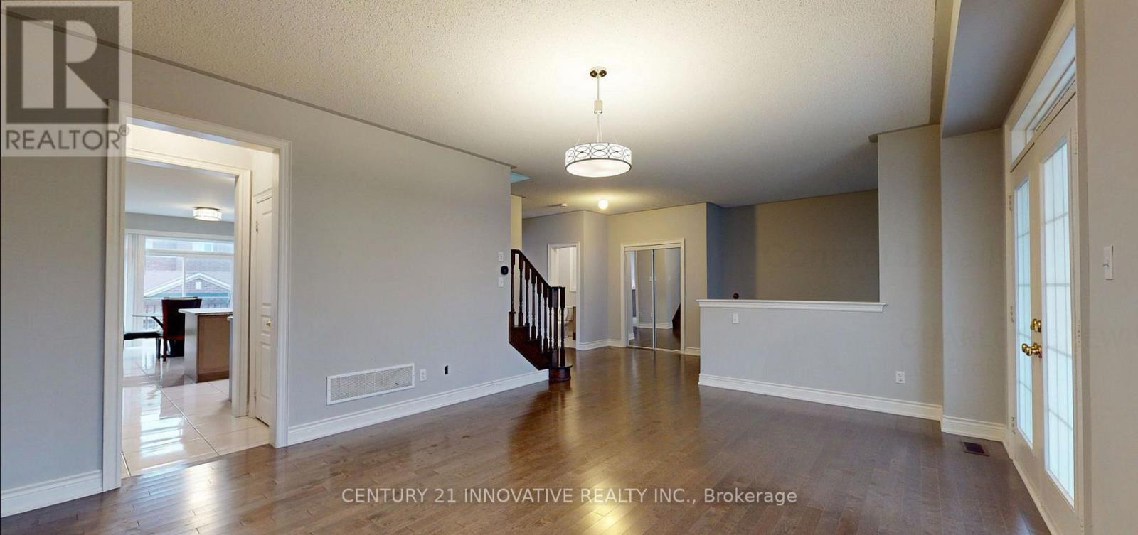 5464 Meadowcrest Avenue, Mississauga, Ontario  L5M 0V7 - Photo 2 - W12479162