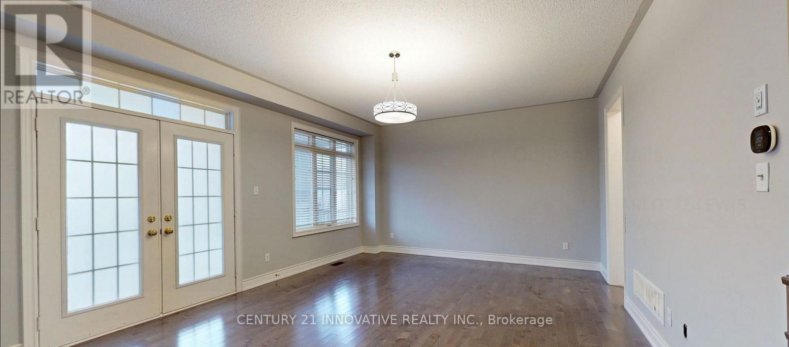 5464 Meadowcrest Avenue, Mississauga, Ontario  L5M 0V7 - Photo 3 - W12479162