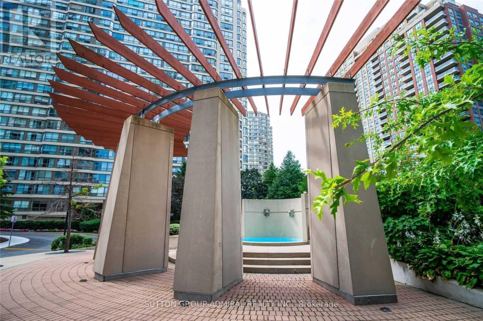 1511 - 33 Elm Drive W, Mississauga, Ontario  L5B 4M2 - Photo 4 - W12479079