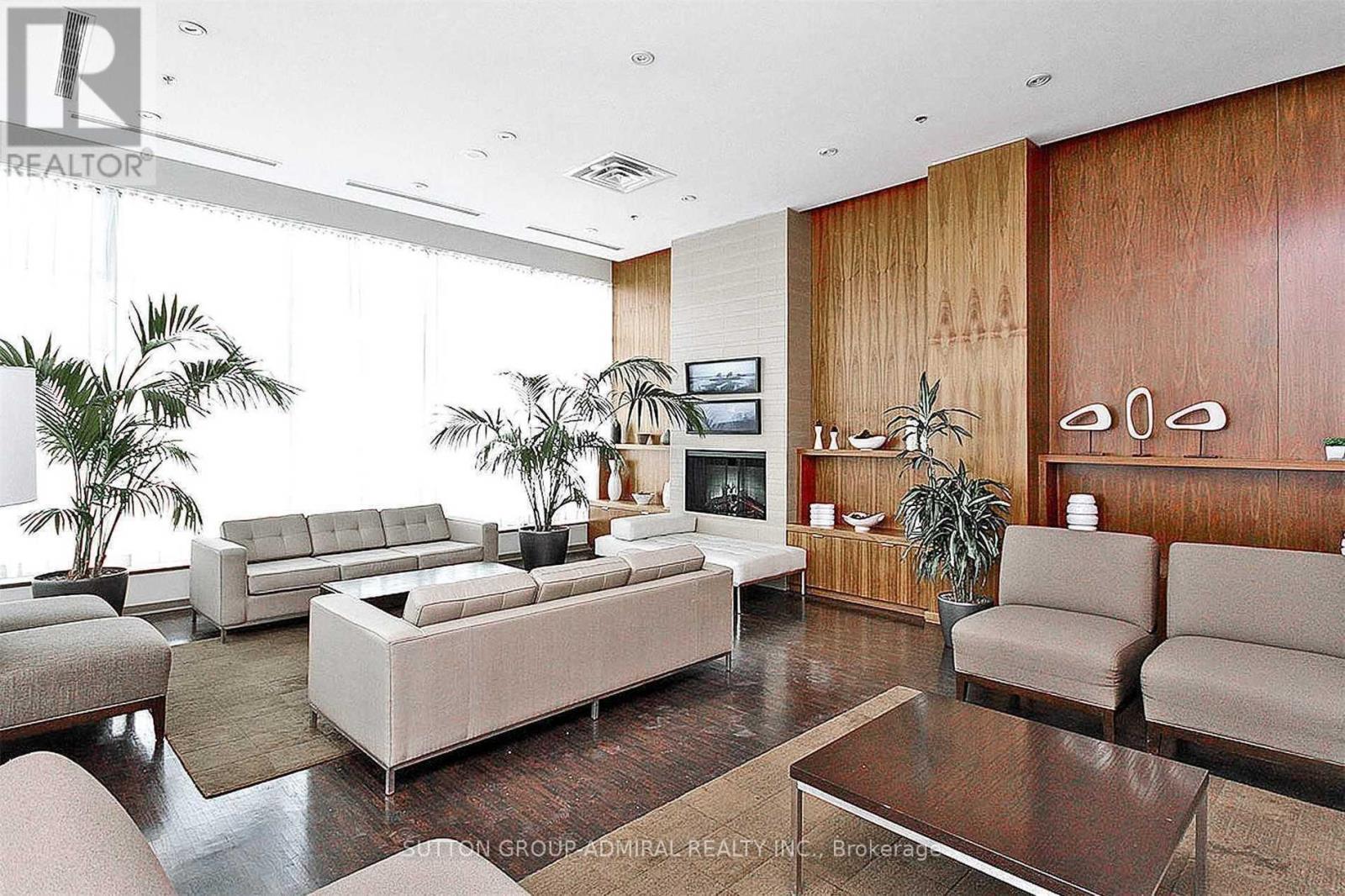 1511 - 33 Elm Drive W, Mississauga, Ontario  L5B 4M2 - Photo 6 - W12479079