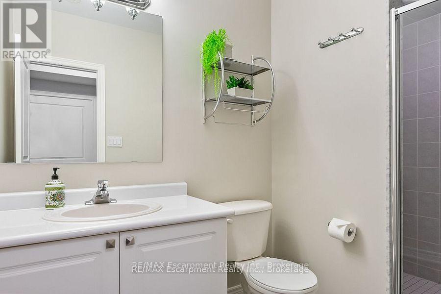 2357 Woodfield Road, Oakville, Ontario  L6H 6Y6 - Photo 25 - W12479267