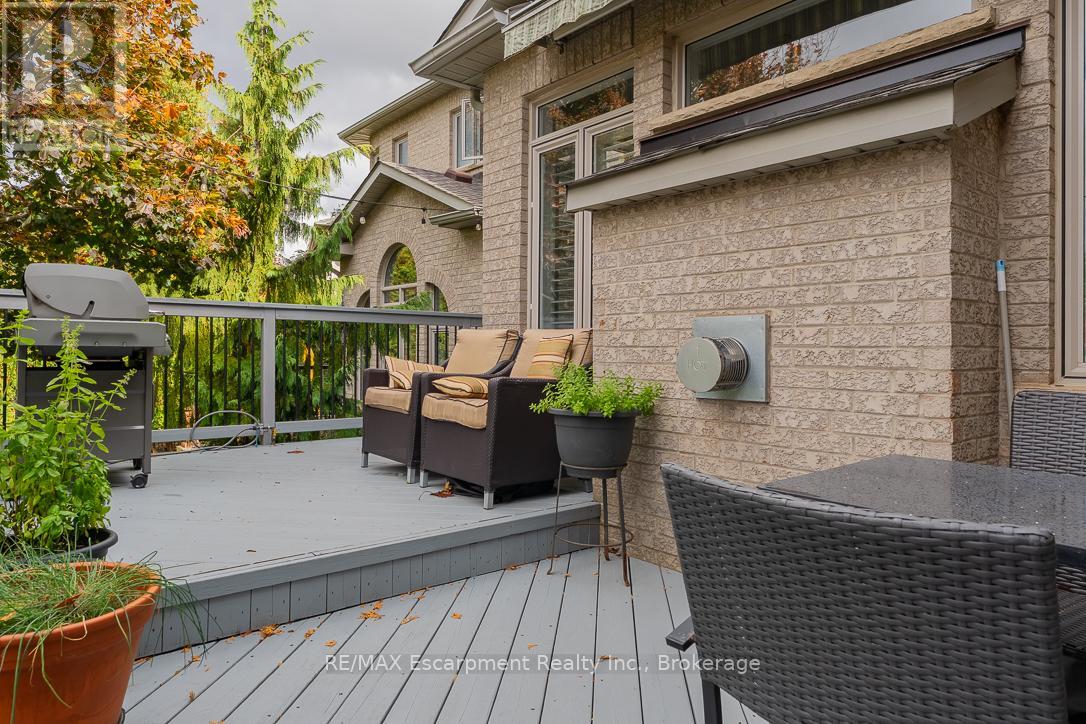 2357 Woodfield Road, Oakville, Ontario  L6H 6Y6 - Photo 27 - W12479267