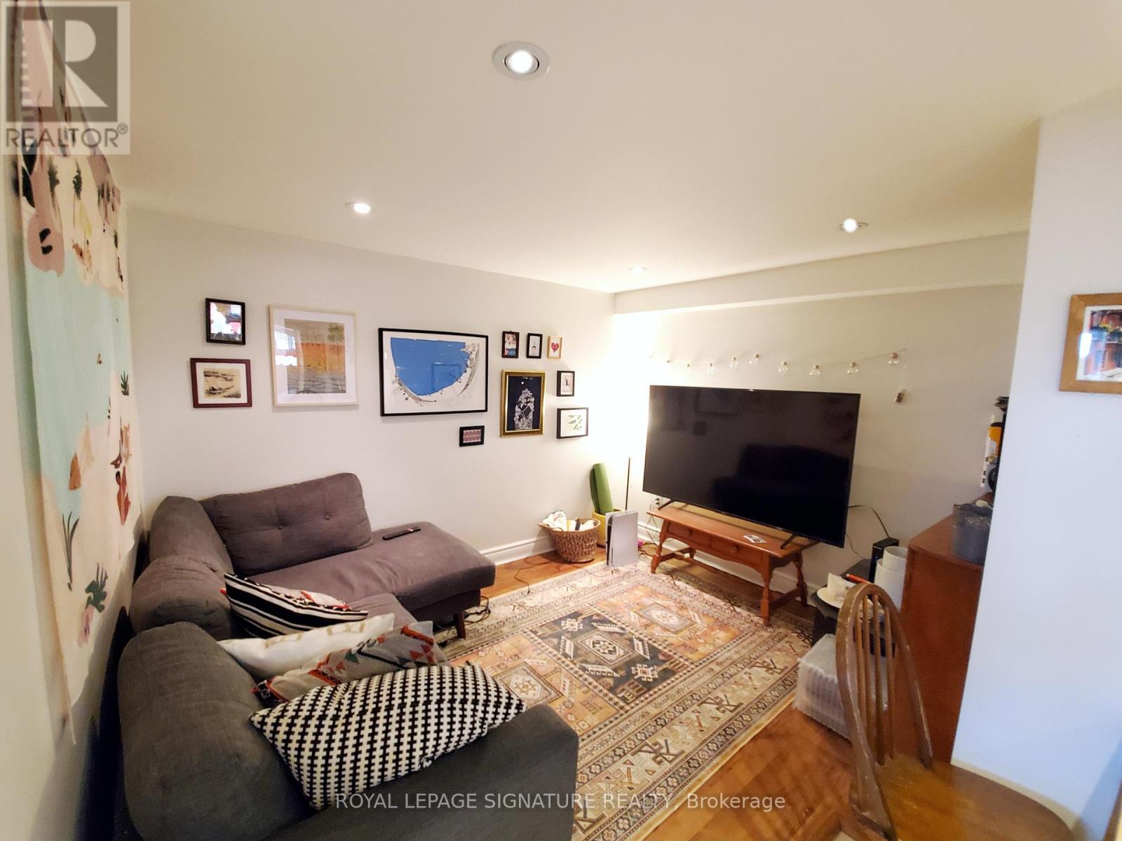 6 Brandon Avenue, Toronto, Ontario  M6H 2C9 - Photo 20 - W12478358