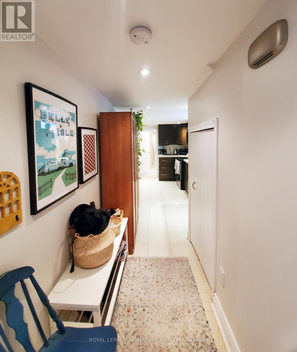 6 Brandon Avenue, Toronto, Ontario  M6H 2C9 - Photo 25 - W12478358