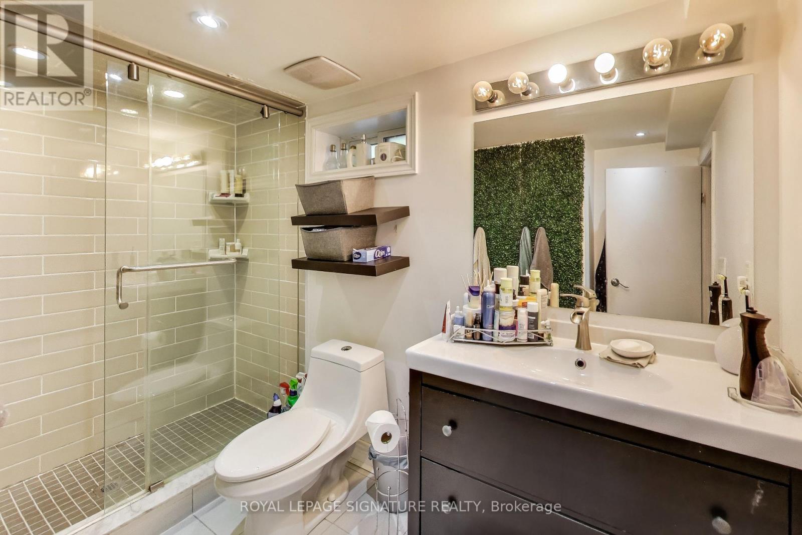 6 Brandon Avenue, Toronto, Ontario  M6H 2C9 - Photo 24 - W12478358