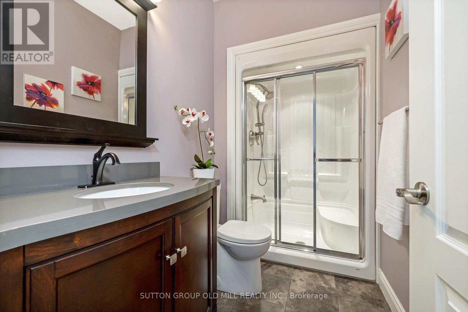 17 Miller Drive, Hamilton, Ontario  L9G 2H9 - Photo 21 - X12479121
