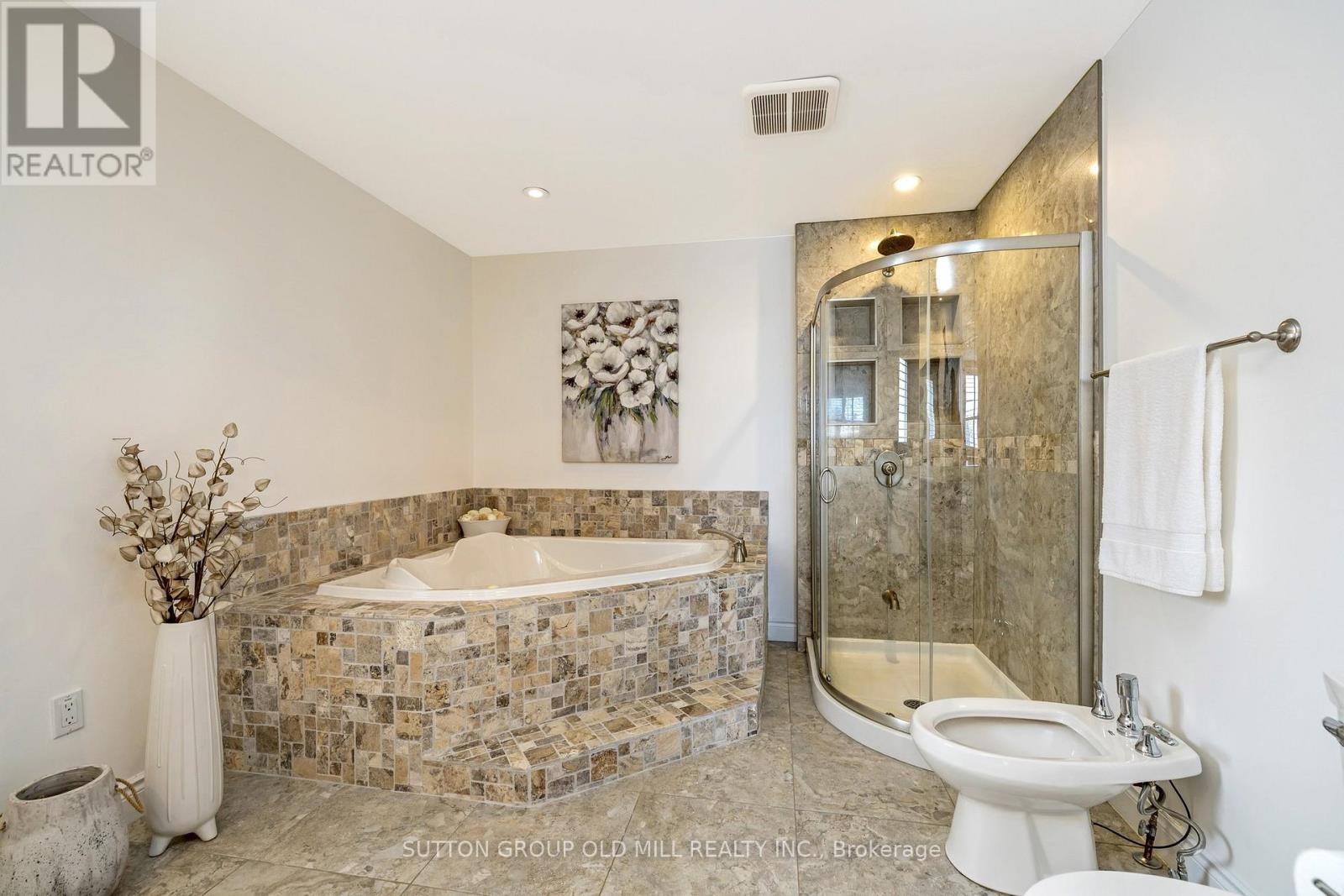 17 Miller Drive, Hamilton, Ontario  L9G 2H9 - Photo 30 - X12479121
