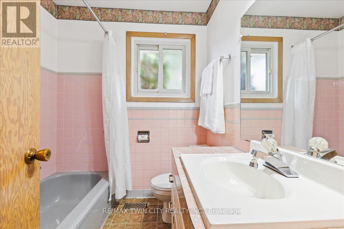 943 Winterhalt Avenue, Cambridge, Ontario  N3H 4J7 - Photo 17 - X12479176