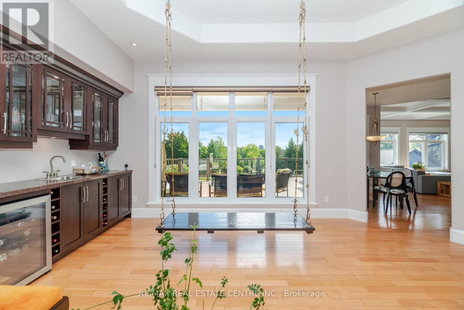 86 Canters Close, Kitchener, Ontario  N2C 2R3 - Photo 12 - X12479221