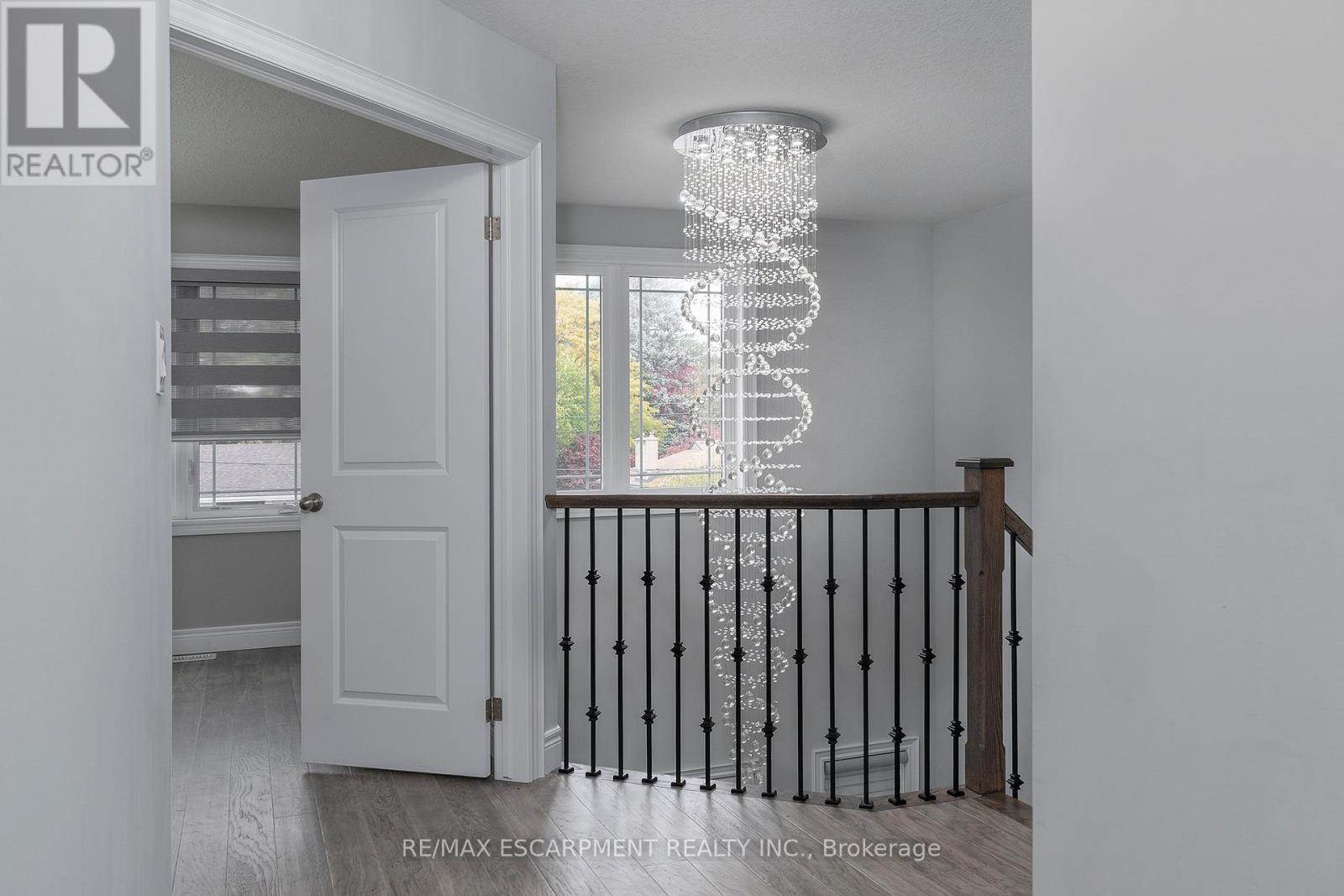 44 Miller Drive, Hamilton, Ontario  L9G 2J1 - Photo 15 - X12479223