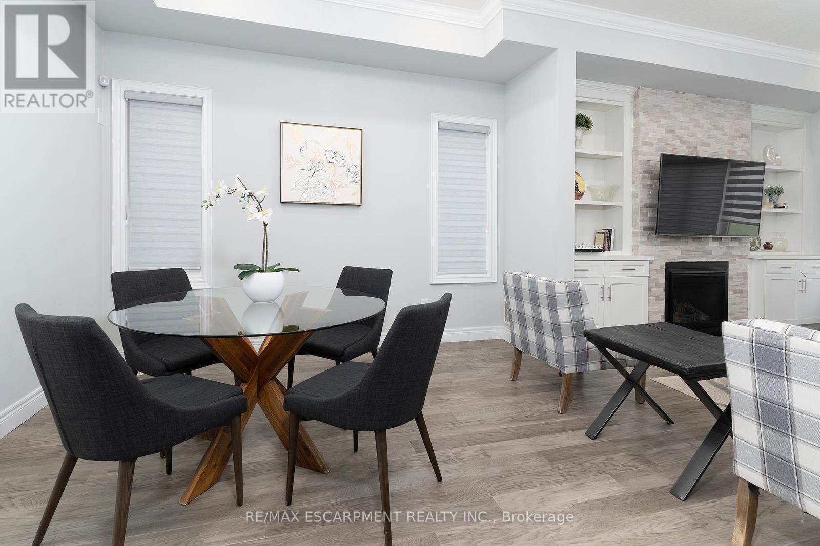44 Miller Drive, Hamilton, Ontario  L9G 2J1 - Photo 4 - X12479223