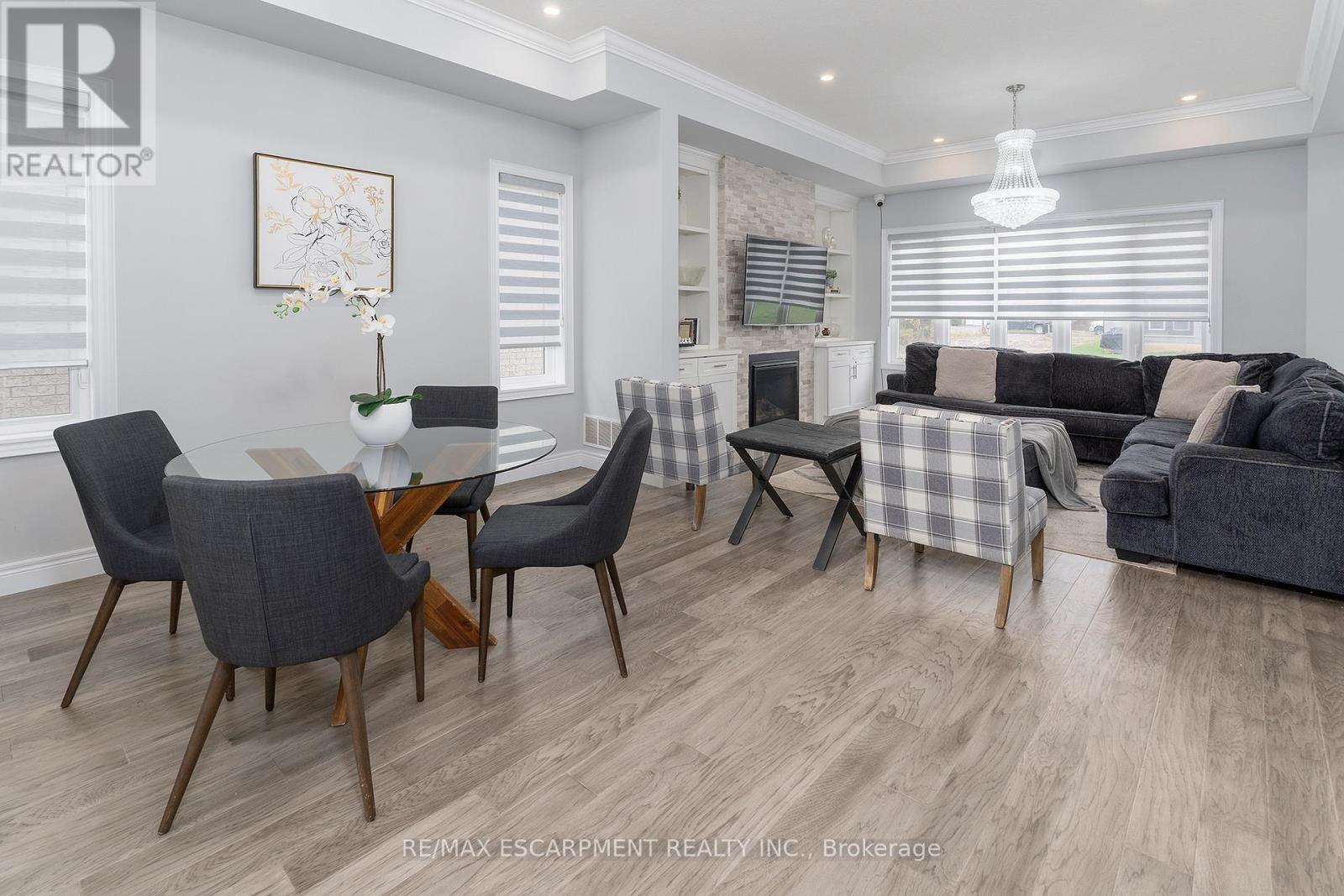 44 Miller Drive, Hamilton, Ontario  L9G 2J1 - Photo 7 - X12479223