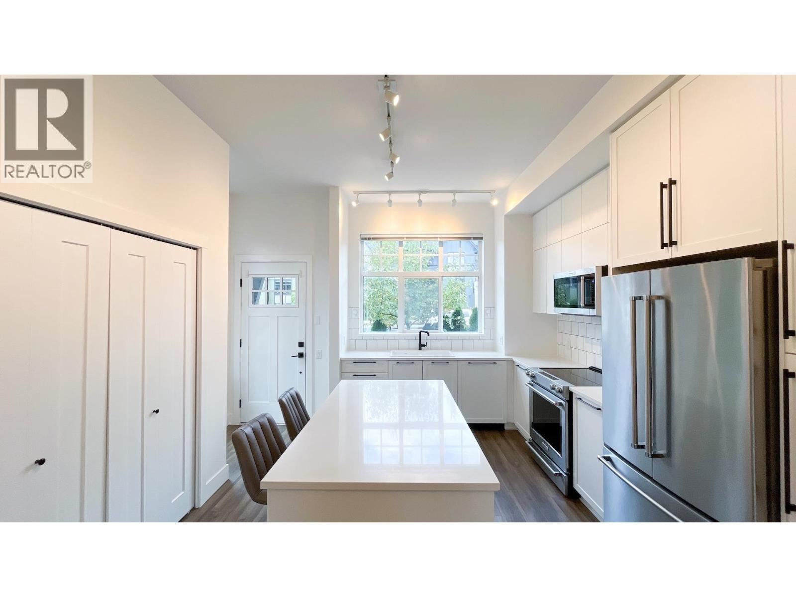 33 3552 Victoria Drive, Coquitlam, British Columbia  V3E 0N7 - Photo 11 - R3061451