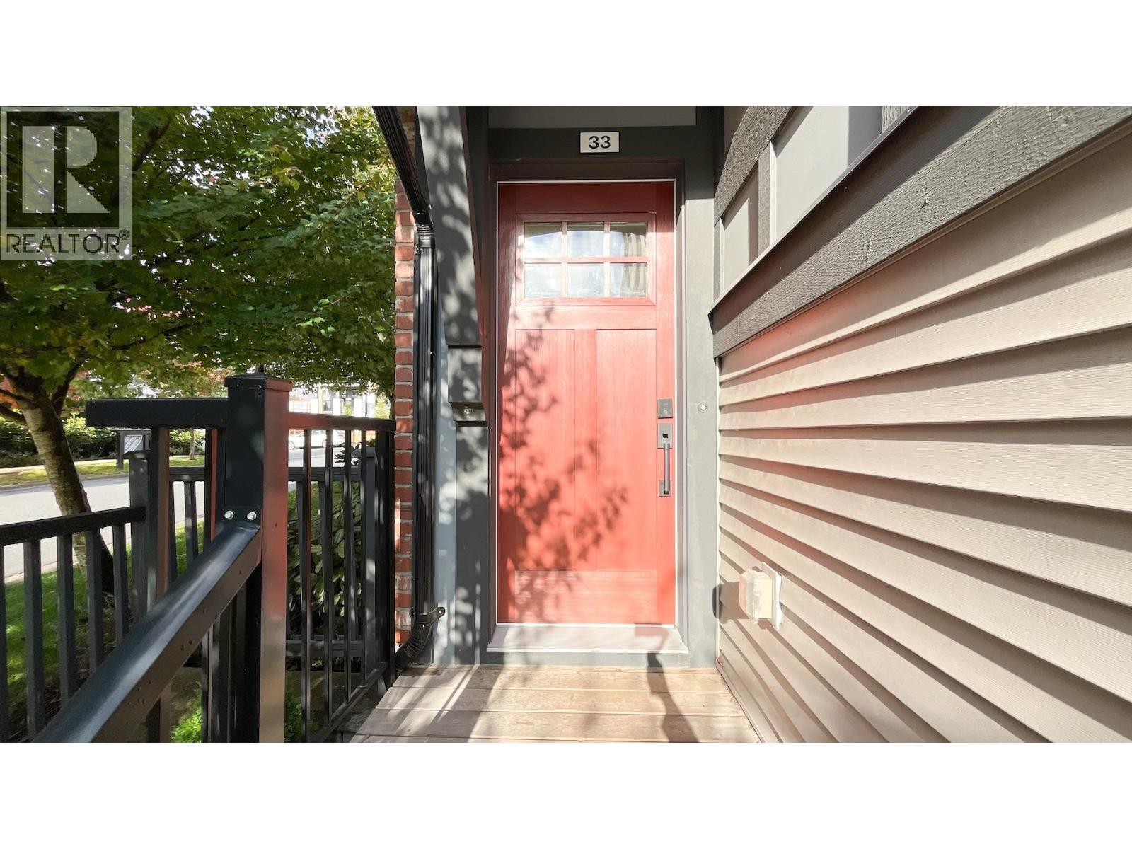 33 3552 Victoria Drive, Coquitlam, British Columbia  V3E 0N7 - Photo 2 - R3061451