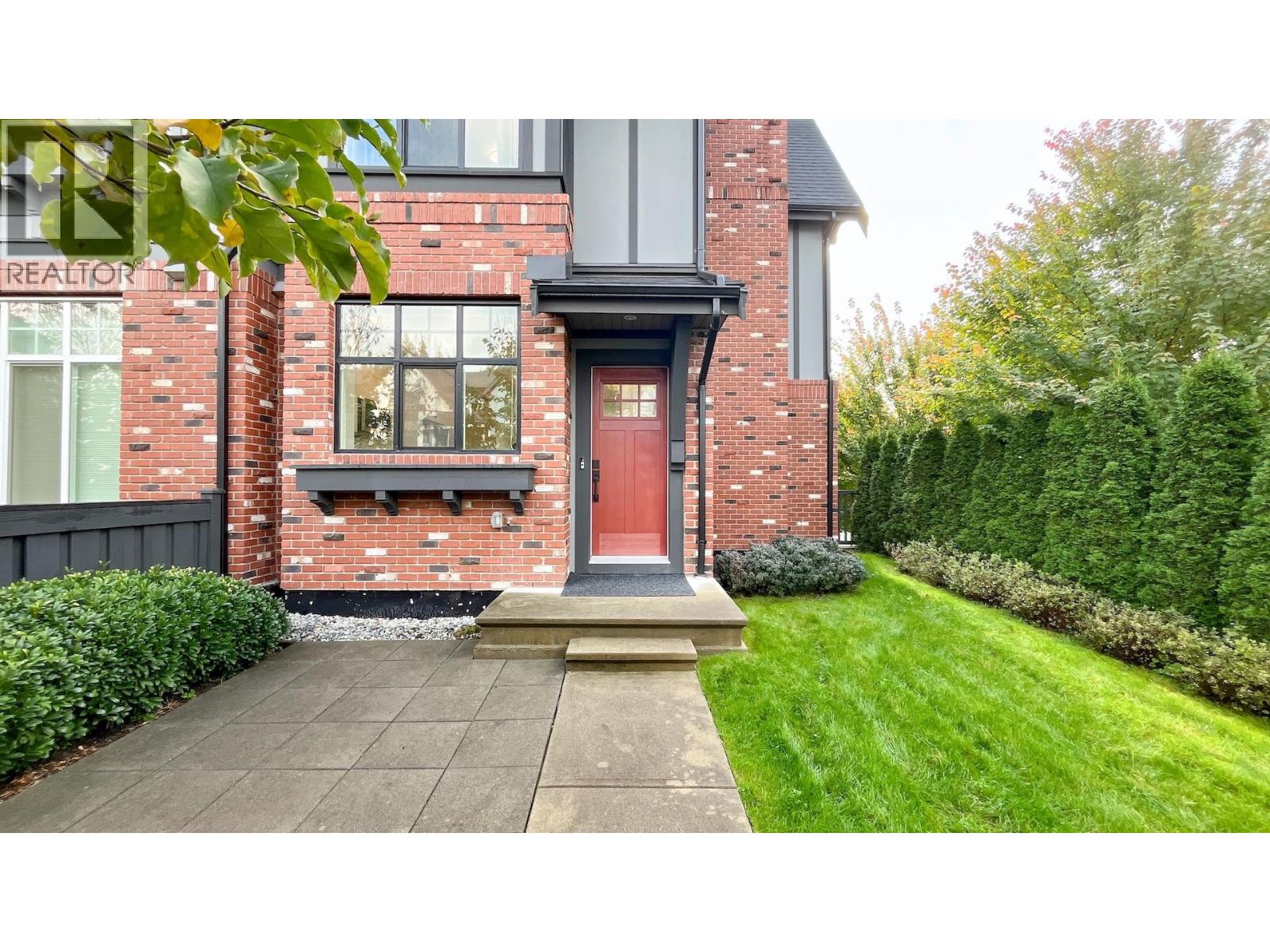 33 3552 Victoria Drive, Coquitlam, British Columbia  V3E 0N7 - Photo 3 - R3061451