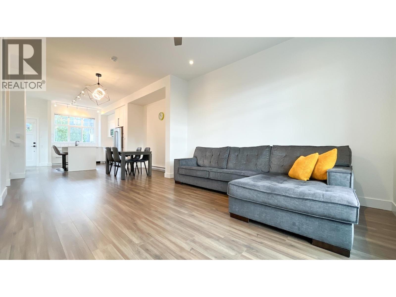33 3552 Victoria Drive, Coquitlam, British Columbia  V3E 0N7 - Photo 8 - R3061451