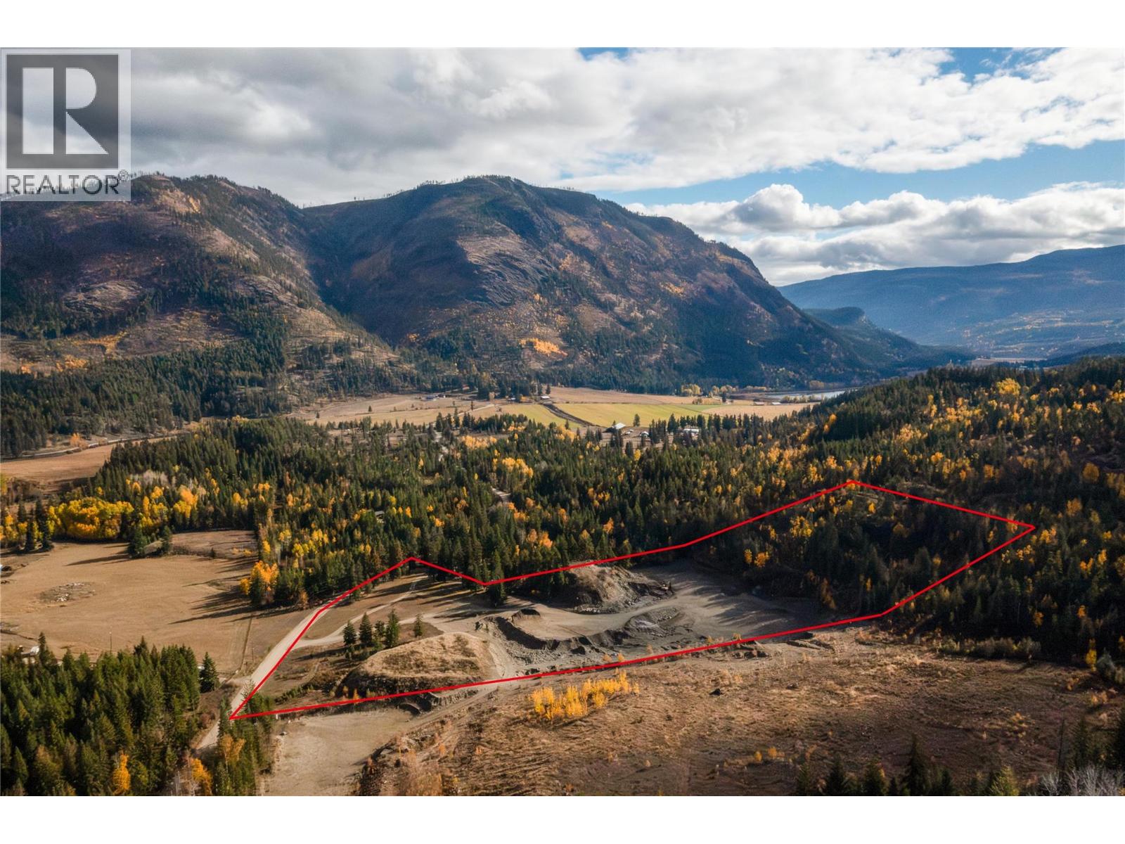 8336 Skimikin Road, Chase, British Columbia