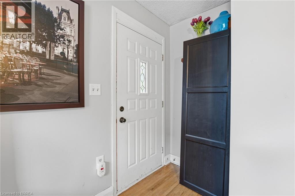 363 Sheridan Street, Brantford, Ontario  N3S 4R9 - Photo 5 - 40780858