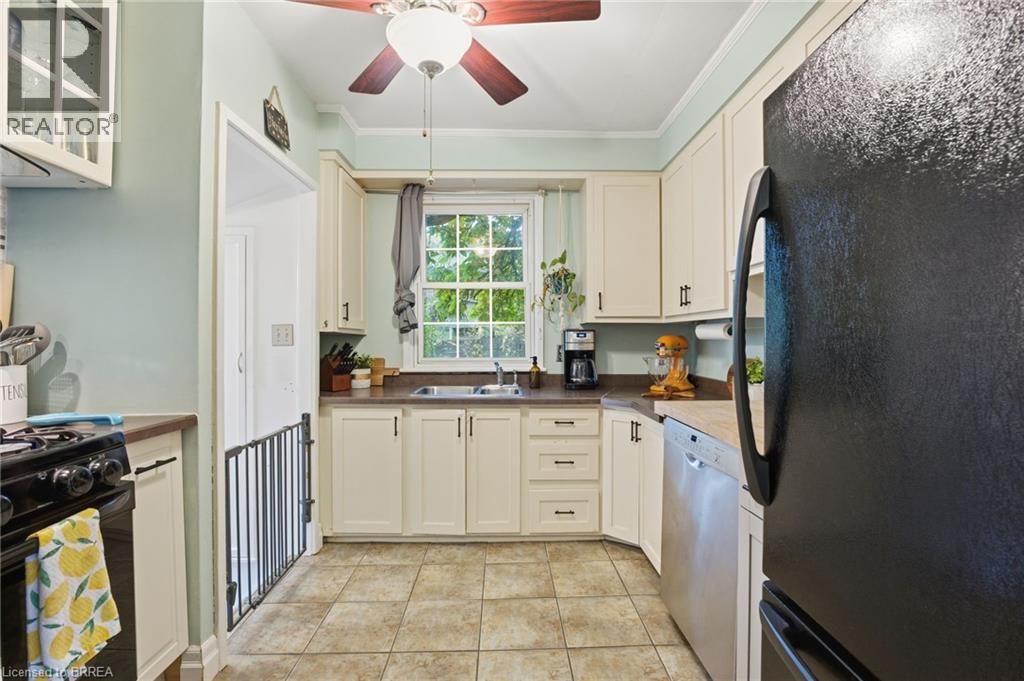 363 Sheridan Street, Brantford, Ontario  N3S 4R9 - Photo 9 - 40780858