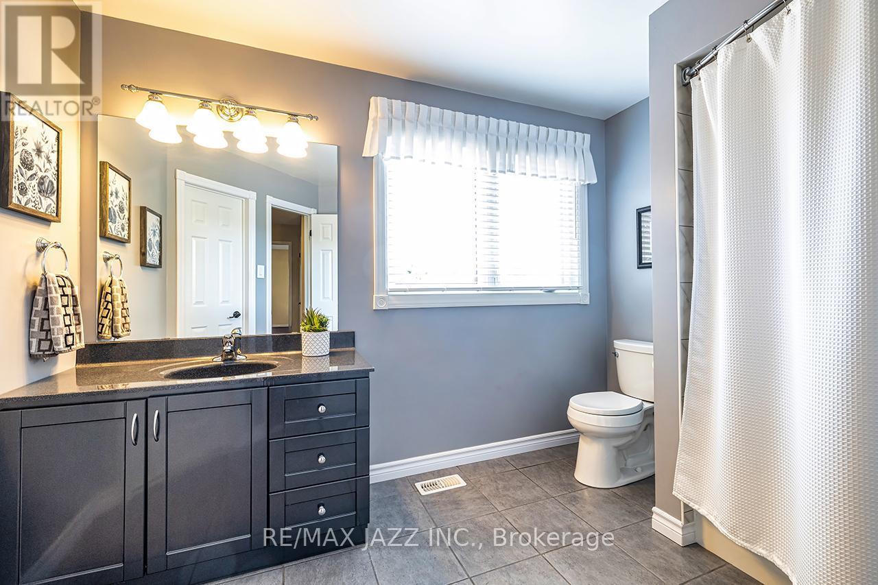 78 Bonnycastle Drive, Clarington, Ontario  L1C 4S9 - Photo 33 - E12377703