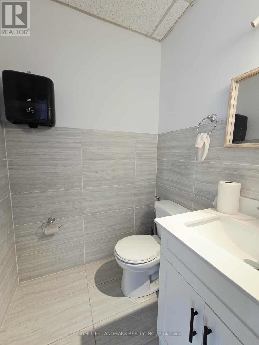 121 & 122 - 2465 Cawthra Road, Mississauga, Ontario  L5A 3P2 - Photo 8 - W12437091