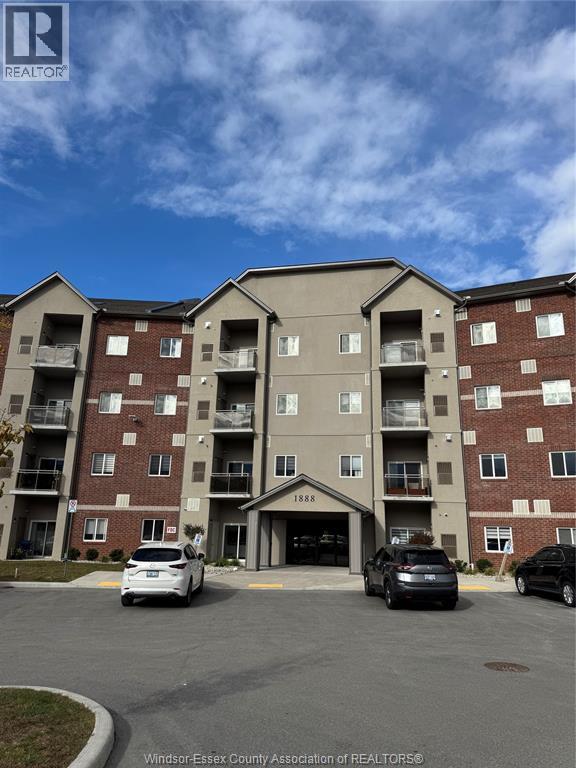 MLS# 25026914: 1888 WESTVIEW PARK BOULEVARD Unit# 102, LaSalle, Canada