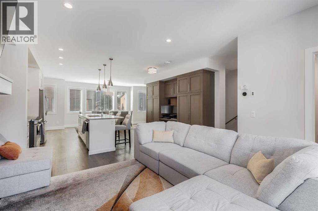 104a, 1101 Three Sisters Parkway, Canmore, Alberta  T1W 0L3 - Photo 5 - A2265242