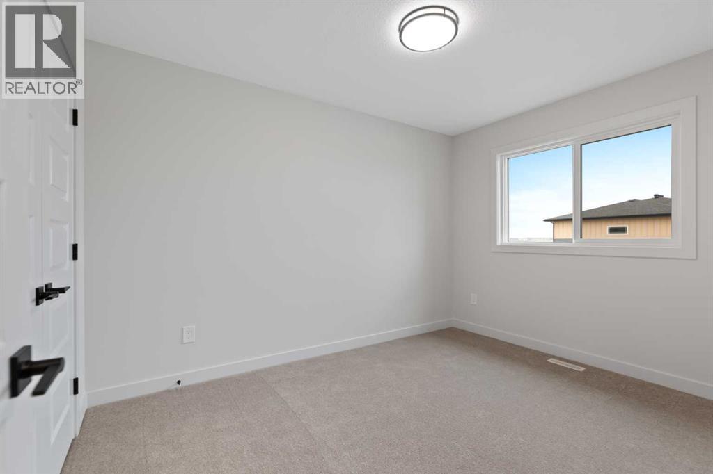 292 Waterford Way, Chestermere, Alberta  T1X 2Z9 - Photo 13 - A2266484