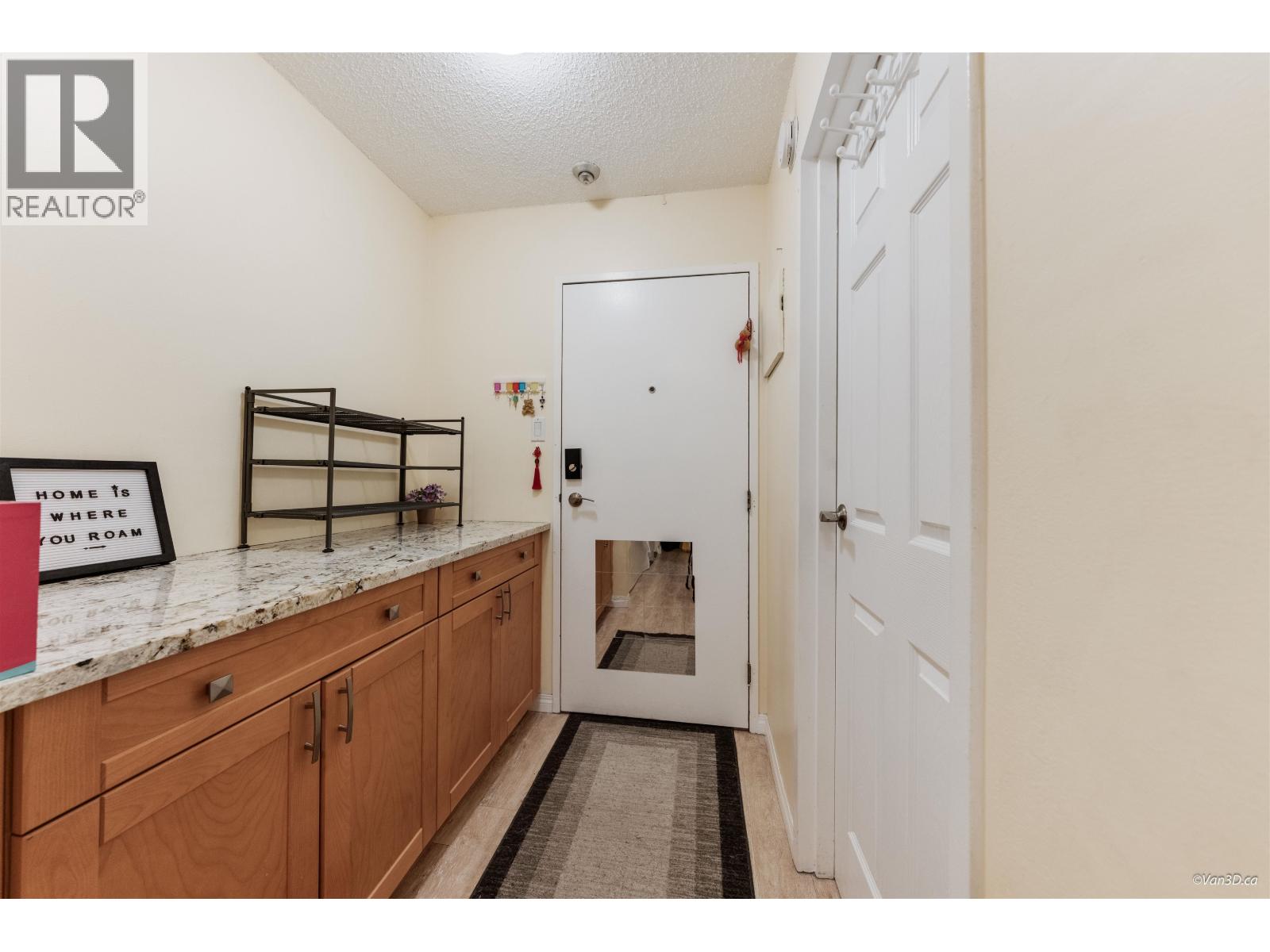 210 1545 E 2nd Avenue, Vancouver, British Columbia  V5N 1C8 - Photo 2 - R3060377