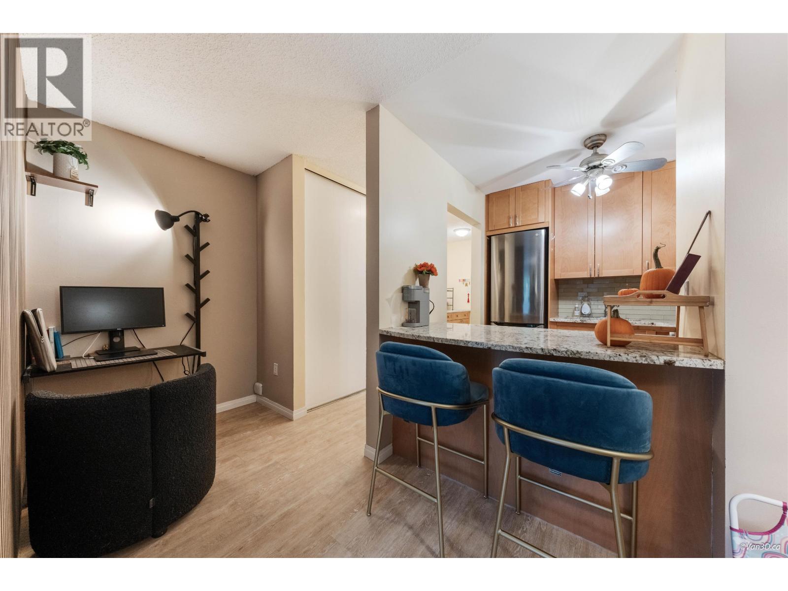 210 1545 E 2ND AVENUE, Vancouver, British Columbia