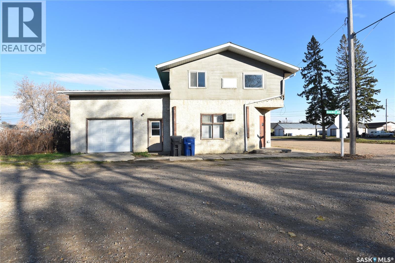 200-206 Railway AVENUE, Codette, Saskatchewan