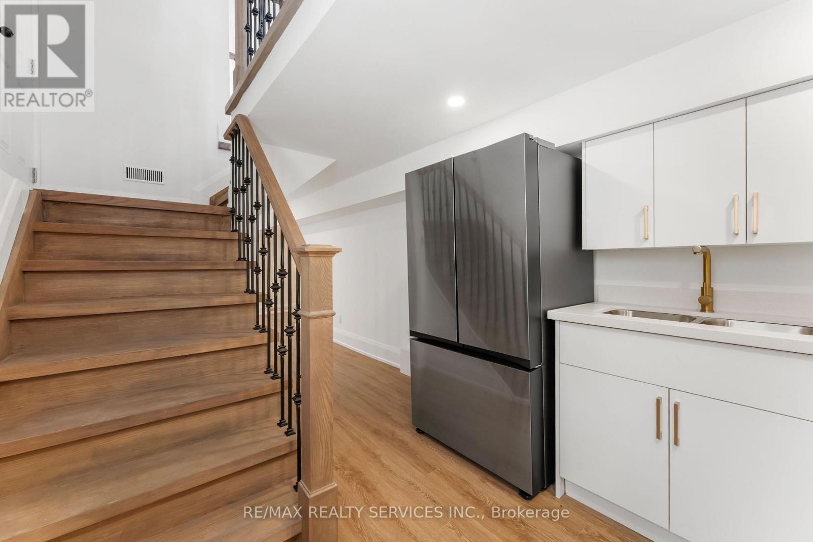 49 Greendowns Drive, Toronto (Scarborough Village), Ontario  M1M 2G6 - Photo 29 - E12477713