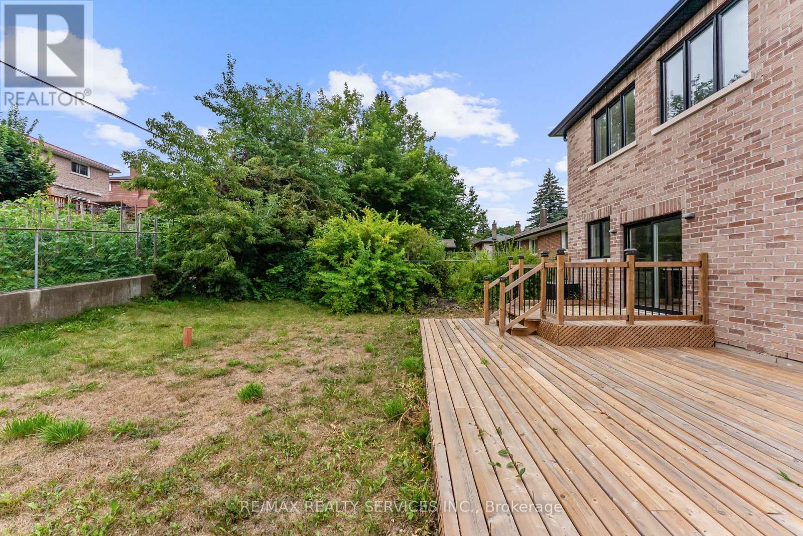 49 Greendowns Drive, Toronto (Scarborough Village), Ontario  M1M 2G6 - Photo 37 - E12477713