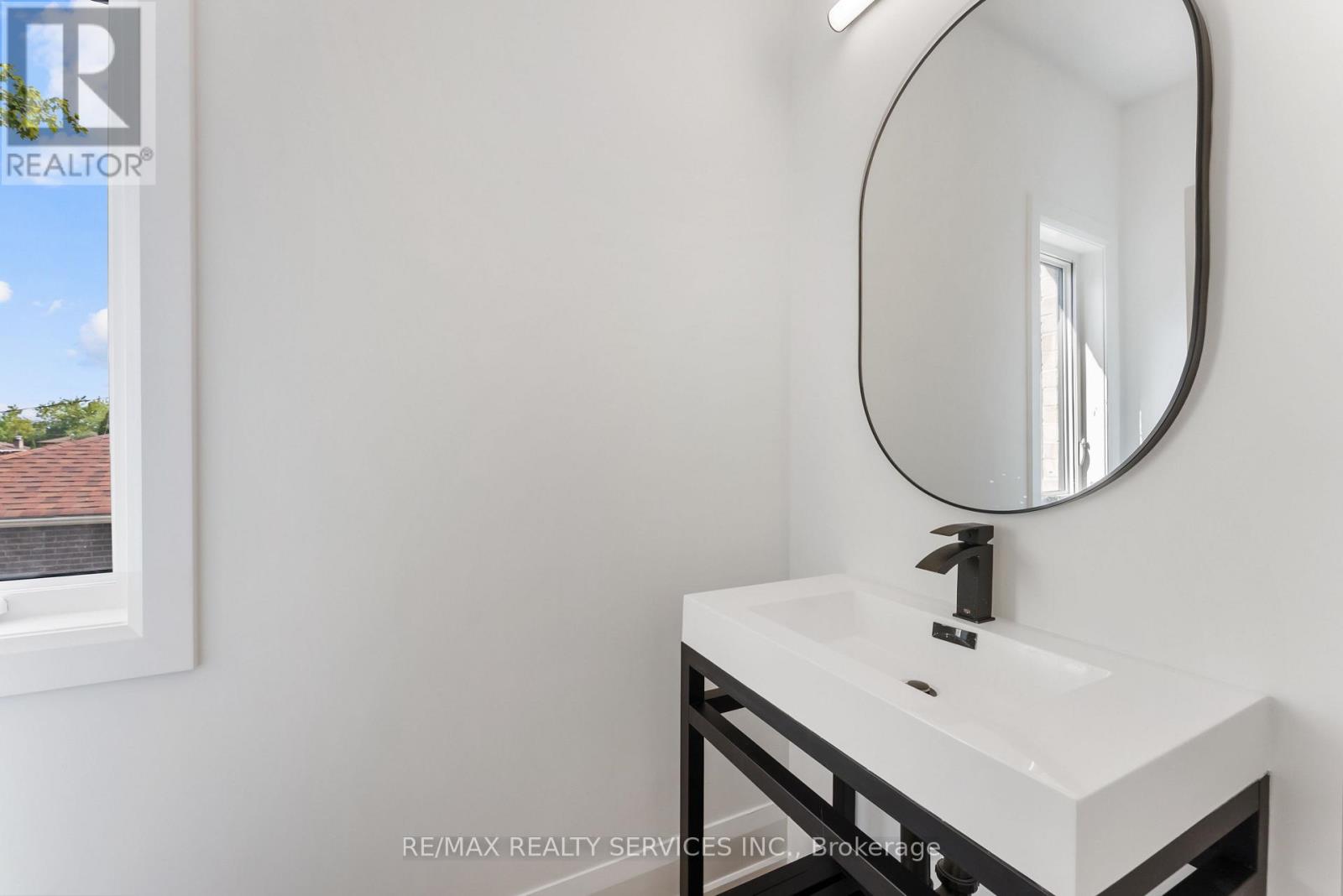 49 Greendowns Drive, Toronto (Scarborough Village), Ontario  M1M 2G6 - Photo 14 - E12477713