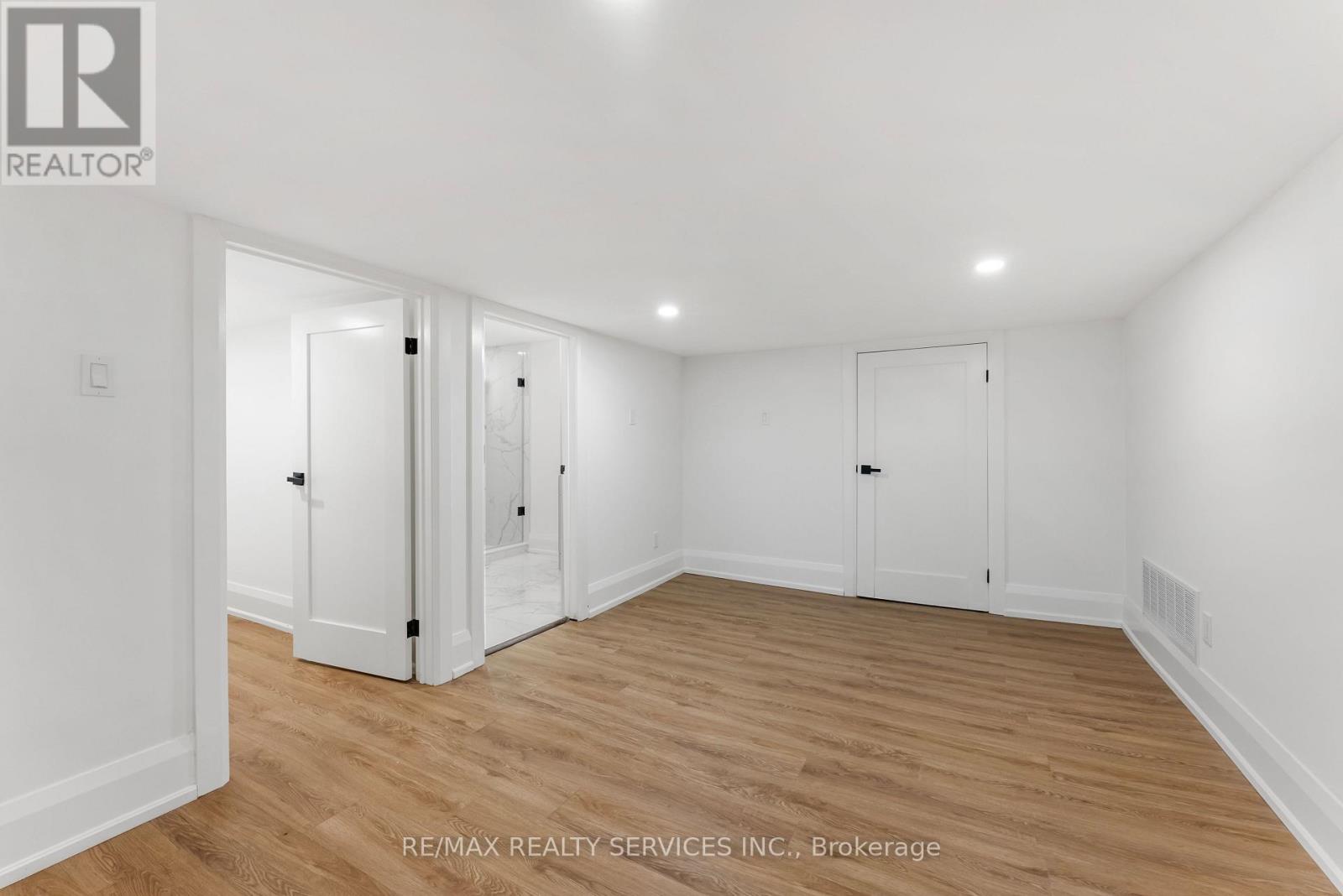 49 Greendowns Drive, Toronto (Scarborough Village), Ontario  M1M 2G6 - Photo 32 - E12477713