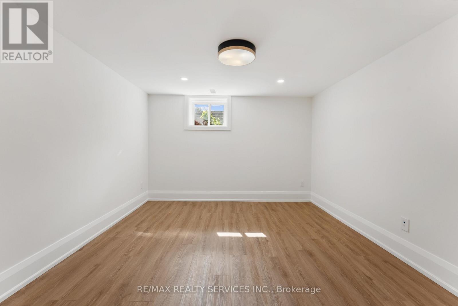49 Greendowns Drive, Toronto (Scarborough Village), Ontario  M1M 2G6 - Photo 33 - E12477713