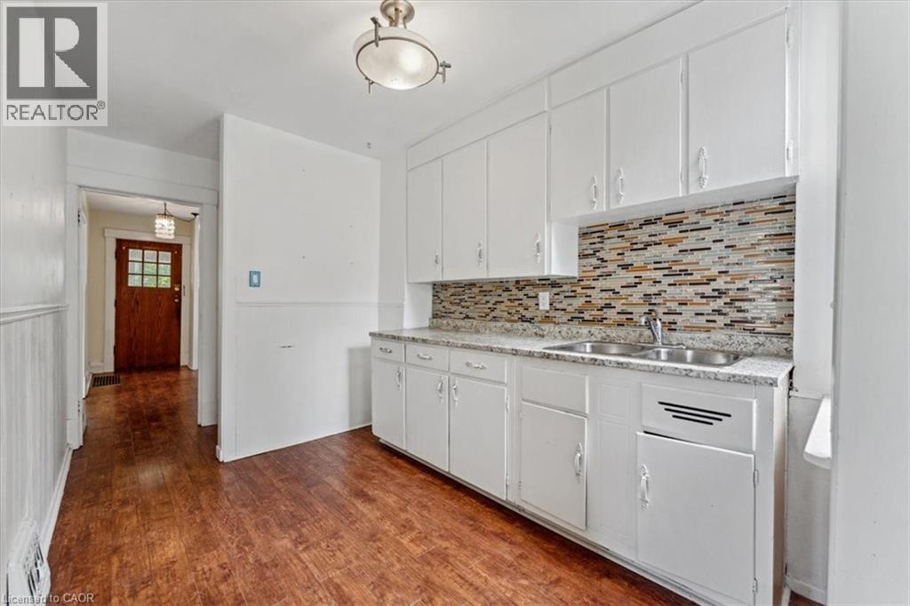 4372 Seneca Street, Niagara Falls, Ontario  L2E 1G6 - Photo 12 - 40781868