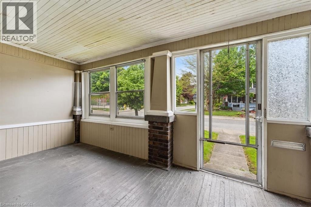 4372 Seneca Street, Niagara Falls, Ontario  L2E 1G6 - Photo 5 - 40781868