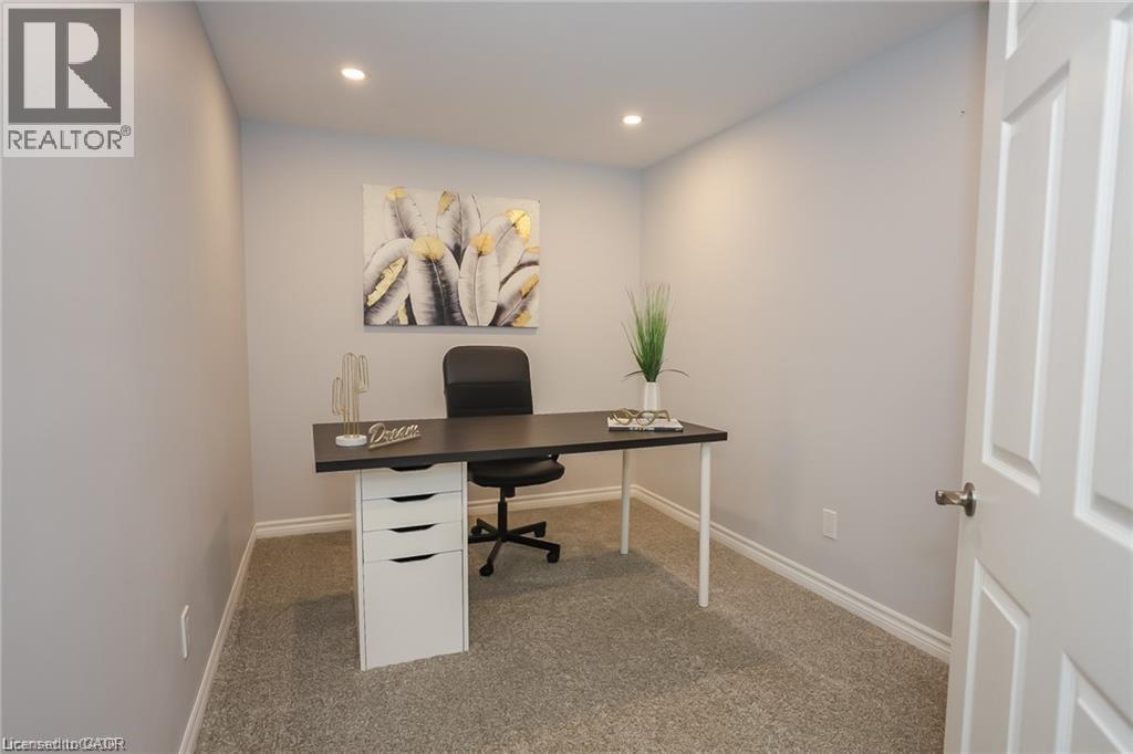 122 Buckingham Drive, Hamilton, Ontario  L9C 2G7 - Photo 10 - 40781821
