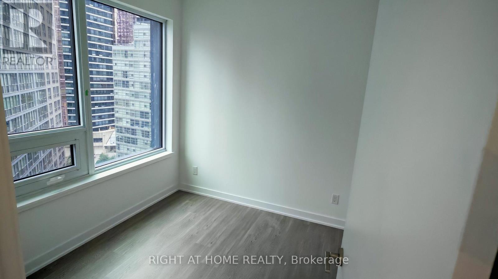 1216 - 8 Wellesley Street W, Toronto, Ontario  M4Y 0J5 - Photo 7 - C12479270